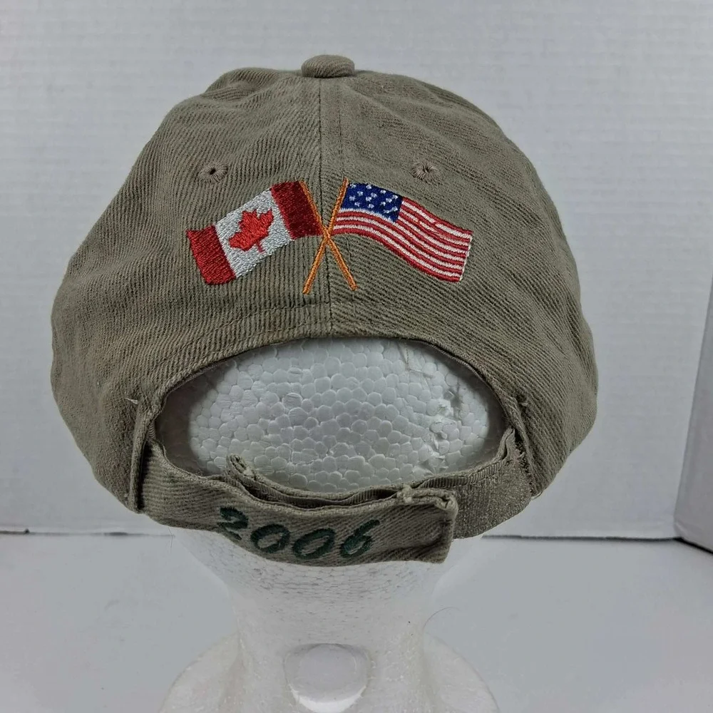 St Johns Fishing Lodge Hat Khaki Tan Bear Embroidery Fish Hook 2006‎ Flags Mens